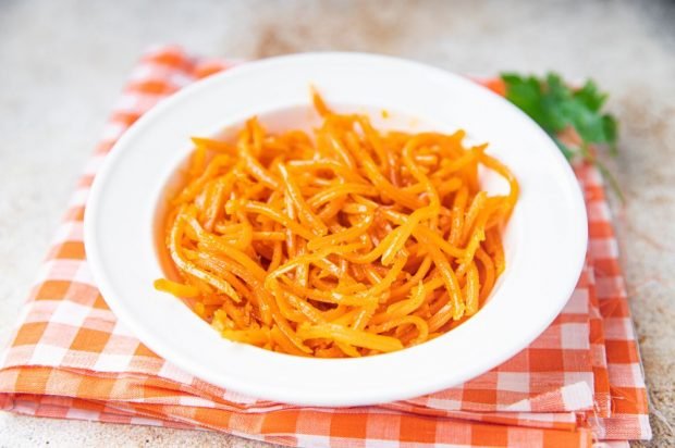 Acute carrots in Korean with Kochudian sauce Acute carrots in Korean with Kochudian sauce