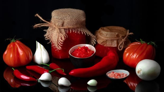Ajika from tomatoes and garlic for the winter without cooking Ajika from tomatoes and garlic for the winter without cooking