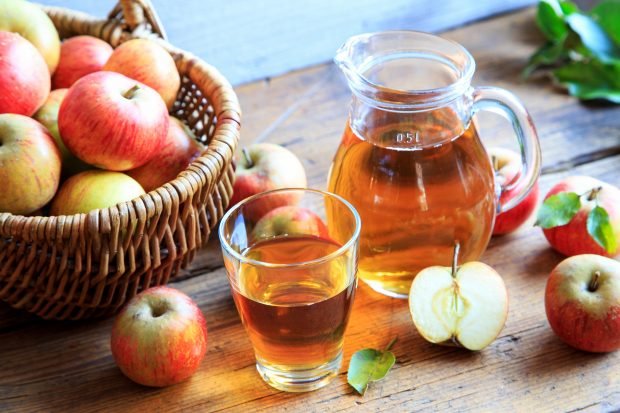 Apple juice for the winter Apple juice for the winter