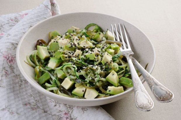 Avocado salad, sea cabbage and cucumbers Avocado salad, sea cabbage and cucumbers