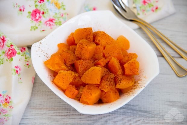 Baked pumpkin with honey and cinnamon Baked pumpkin with honey and cinnamon