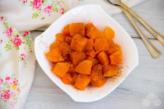 Baked pumpkin with honey and cinnamon - recipe photo, step 5