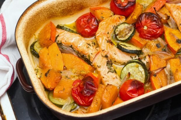 Baked salmon with pumpkin and vegetables Baked salmon with pumpkin and vegetables