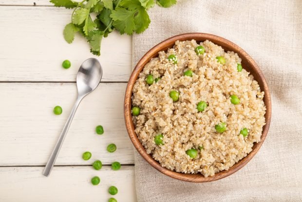 Barley porridge with green peas Barley porridge with green peas