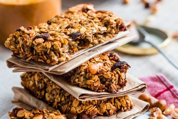 Bars with nuts and oatmeal Bars with nuts and oatmeal