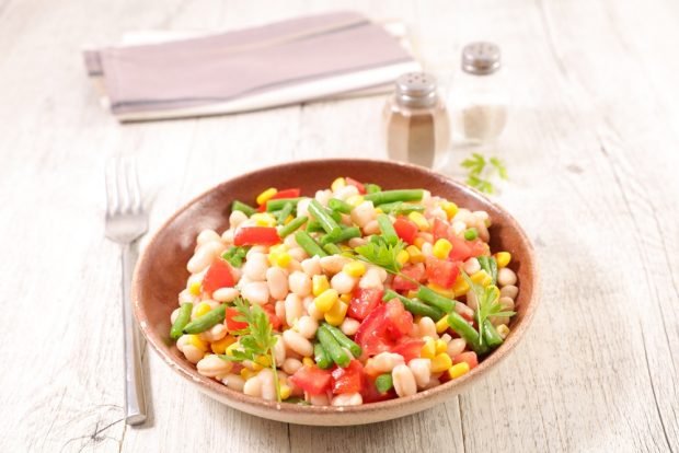 Basol and corn salad Basol and corn salad