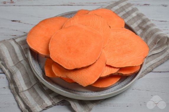 Batate home chips - recipe photo, step 1