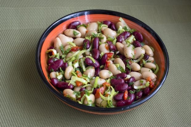 Beans with beans and baked pepper Beans with beans and baked pepper