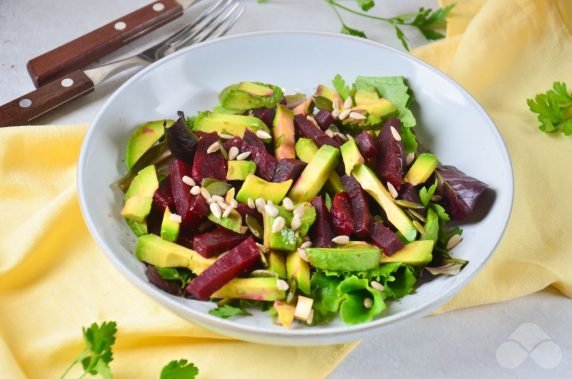 Beetroot and avocado salad - recipe photo, step 4