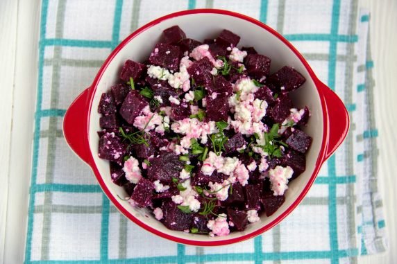 Beetroot and cottage cheese salad - recipe photo, step 3