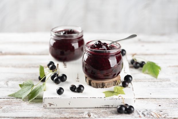 Blackcurrant jelly with agar-agar Blackcurrant jelly with agar-agar
