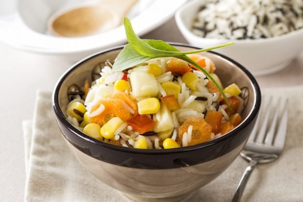 Boil salad, carrots and rice