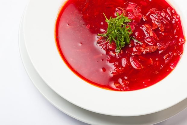 Borsch with chickpeas