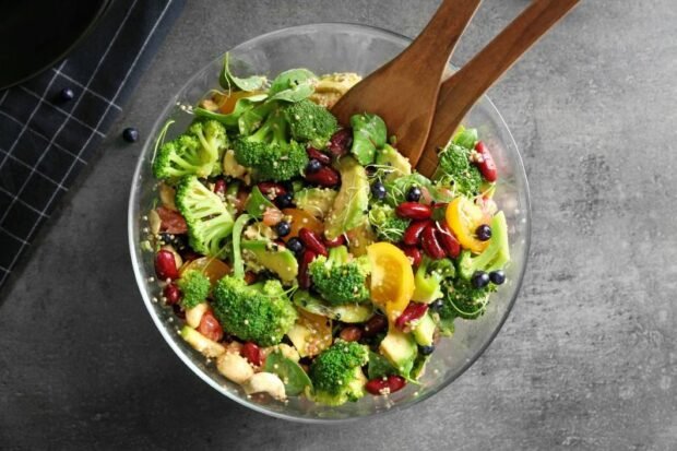Broccoli and Kinoa salad Broccoli and Kinoa salad