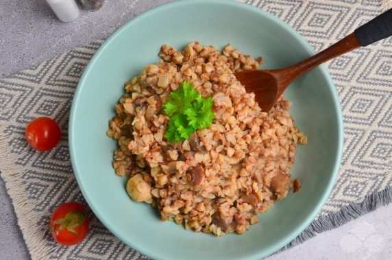 Buckwheat porridge with champignons - recipe photo, step 5