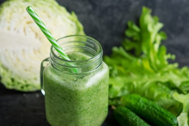 Cabbage cups in a blender