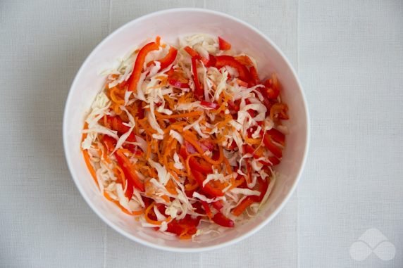 Cabbage salad, bell pepper and Korean carrots - recipe photo, step 4