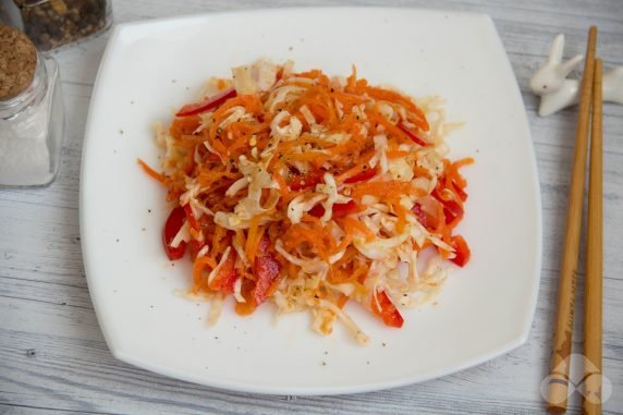 Cabbage salad, bell pepper and Korean carrots - recipe photo, step 5