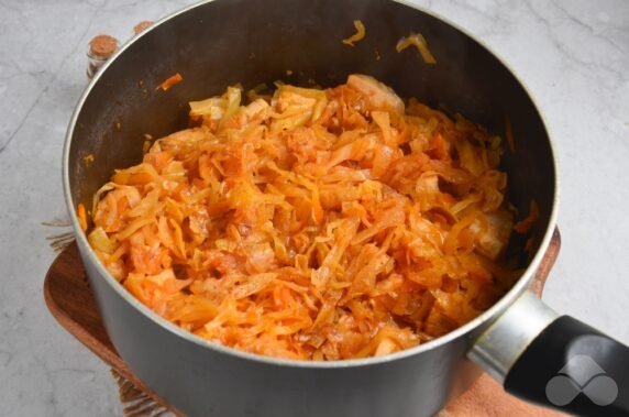 Cabbage stewed with chicken - recipe photo, step 6