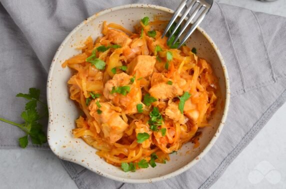 Cabbage stewed with chicken - recipe photo, step 7