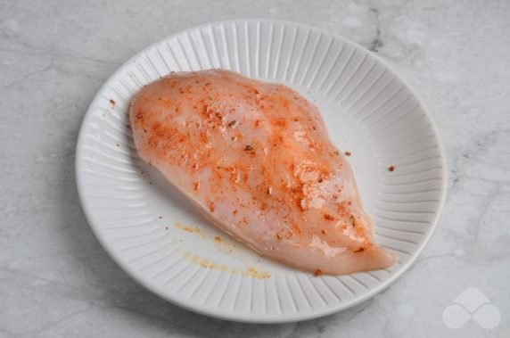 Caesar salad with chicken - recipe photo, step 1