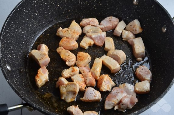 Caesar salad with chicken and feta - recipe photo, step 1