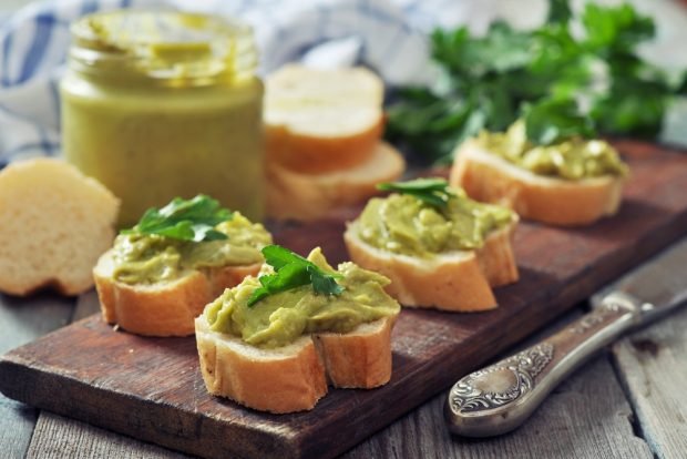 Canapes with Guacamole Canapes with Guacamole