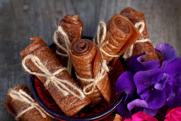 Carrot pastille at home