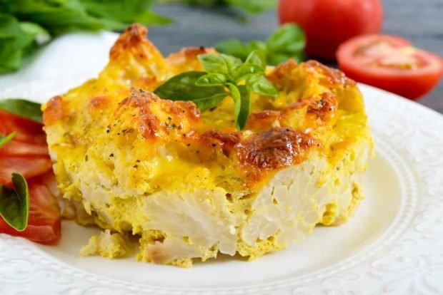 Casserole of colored cabbage with eggs in a slow cooker Casserole of colored cabbage with eggs in a slow cooker
