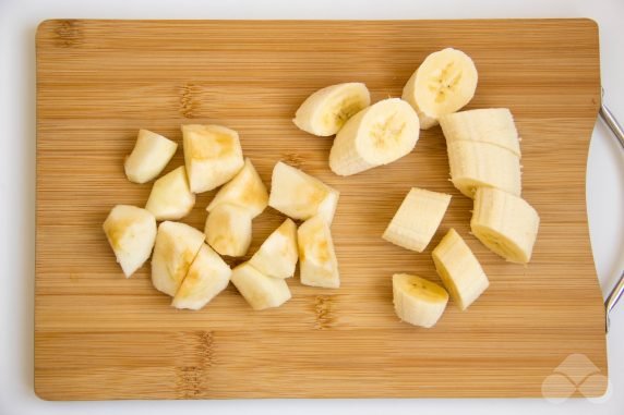 Celery and banana - recipe photo, step 1