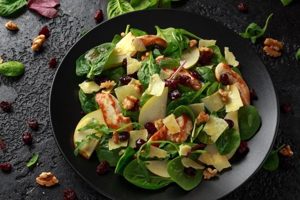 Chicken and pear salad