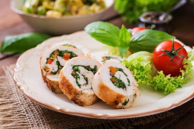 Chicken roll with vegetables and herbs