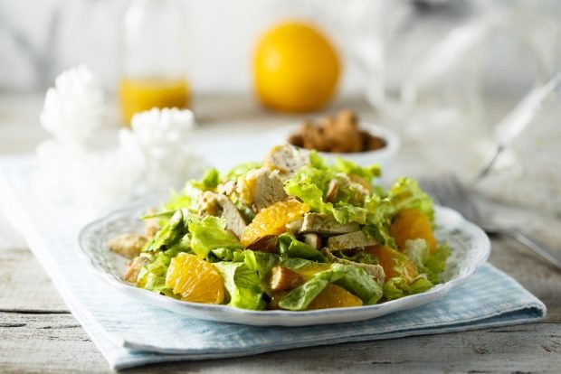 Chicken salad and oranges