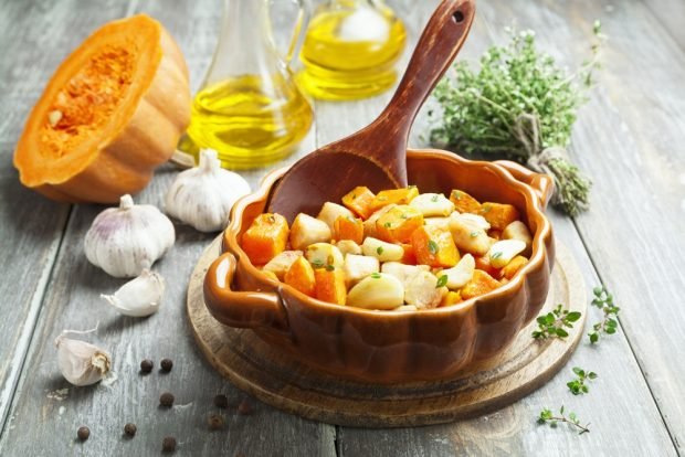 Chicken with pumpkin in pots Chicken with pumpkin in pots