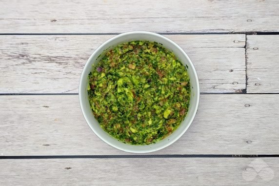 Classic guacamole with avocado - recipe photo, step 7