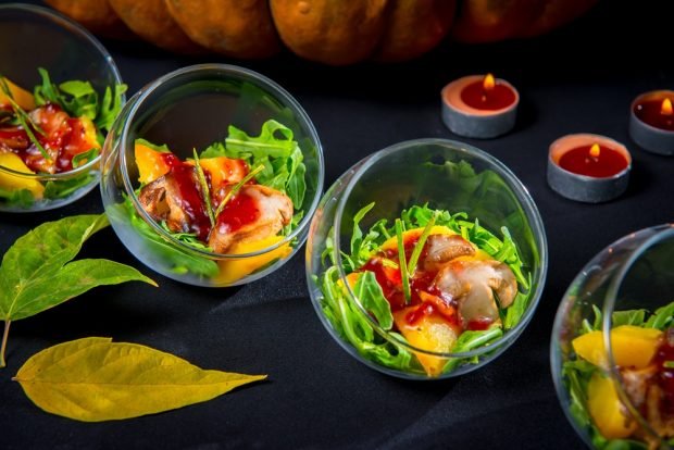 Cocktail salad with mushrooms and pumpkin Cocktail salad with mushrooms and pumpkin