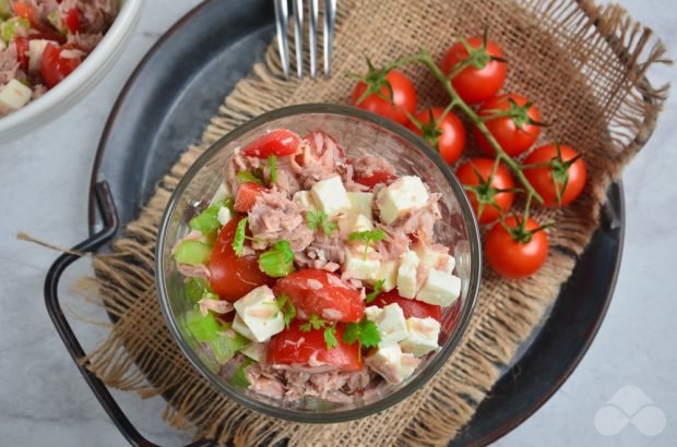 Cocktail salad with tuna and tomatoes Cocktail salad with tuna and tomatoes
