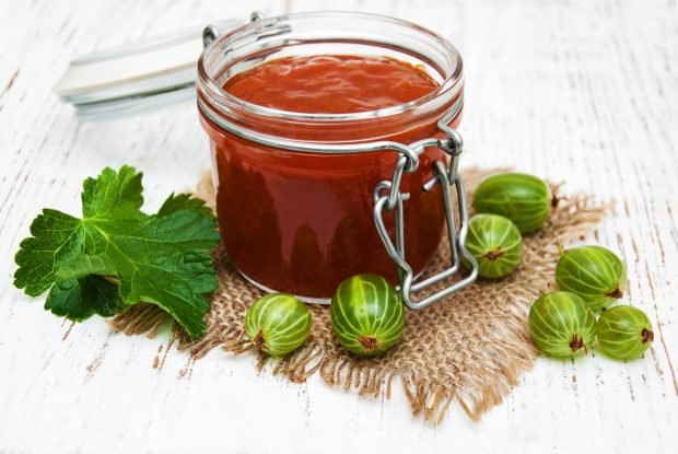 Combature from gooseberries Combature from gooseberries