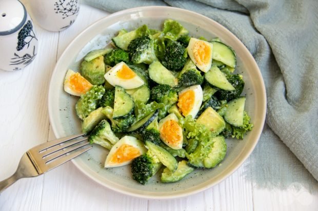 Cucumbers and avocado salad with egg Cucumbers and avocado salad with egg