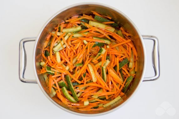 Cucumbers in Korean for the winter without sterilization - recipe photo, step 3