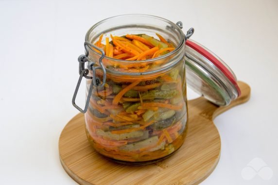 Cucumbers in Korean for the winter without sterilization - recipe photo, step 6