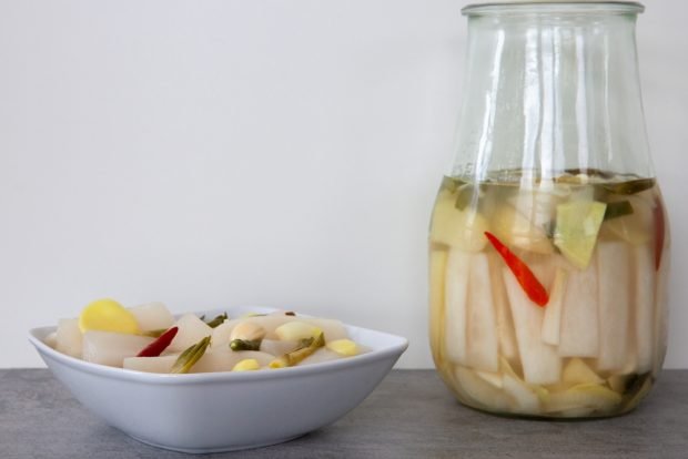 Daikon salad and chili for the winter Daikon salad and chili for the winter