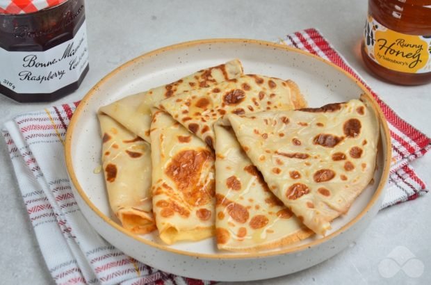 Delicate pancakes of rice flour