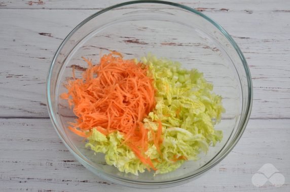 Dietary cabbage salad with carrots and crab sticks - recipe photo, step 1