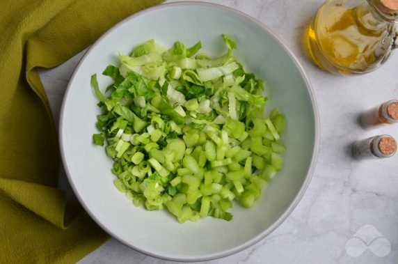 Dietary salad with celery and tuna - recipe photo, step 1
