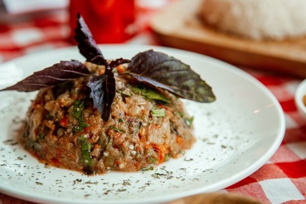 Eggplant caviar with basilic Eggplant caviar with basilic