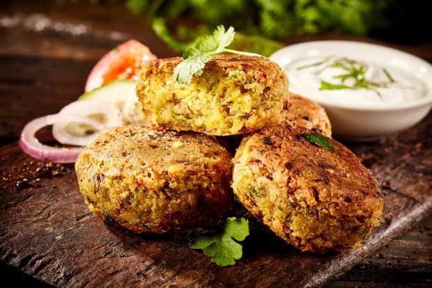 Falafel with vegetables Falafel with vegetables