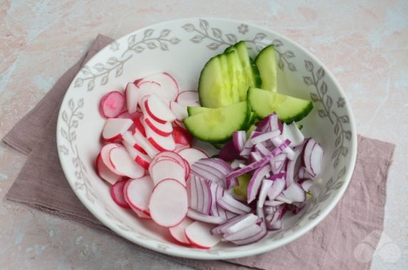 Fast salad with radish and cucumbers - recipe photo, step 1