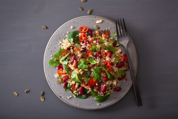 Film salad, spinach and beans Film salad, spinach and beans