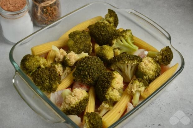 Fish fillet with broccoli and corn - recipe photo, step 3